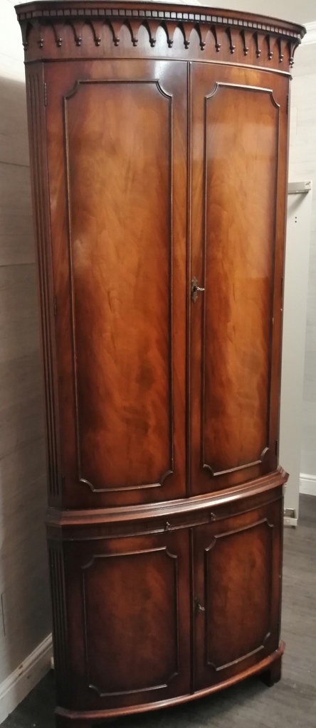 Quality Repro Mahogany Corner Drinks Cabinet