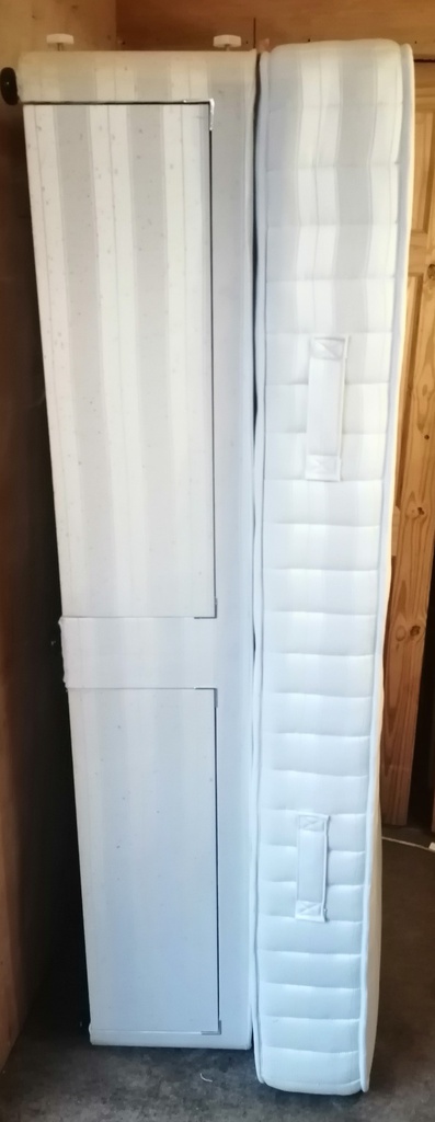 2ft 6" small single divan base and mattress set