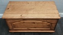 Pine blanket box