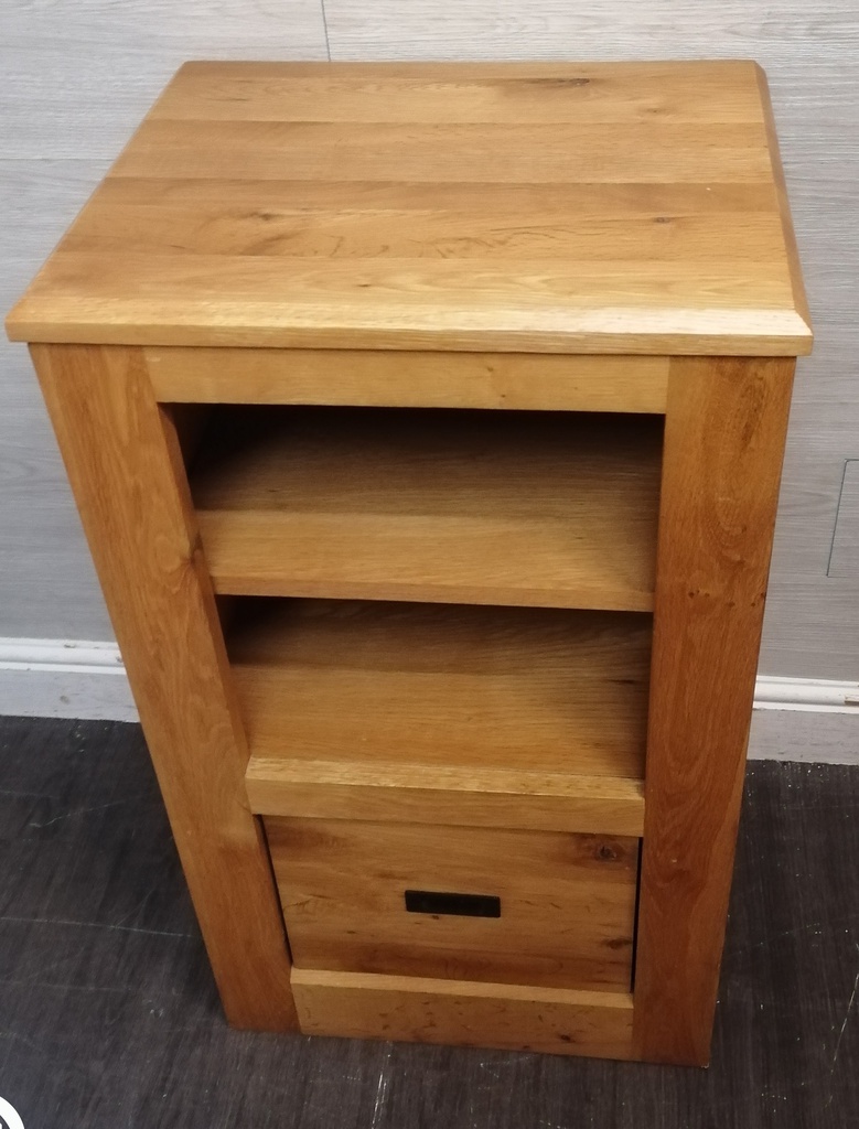 QUALITY OAK SHELF UNIT