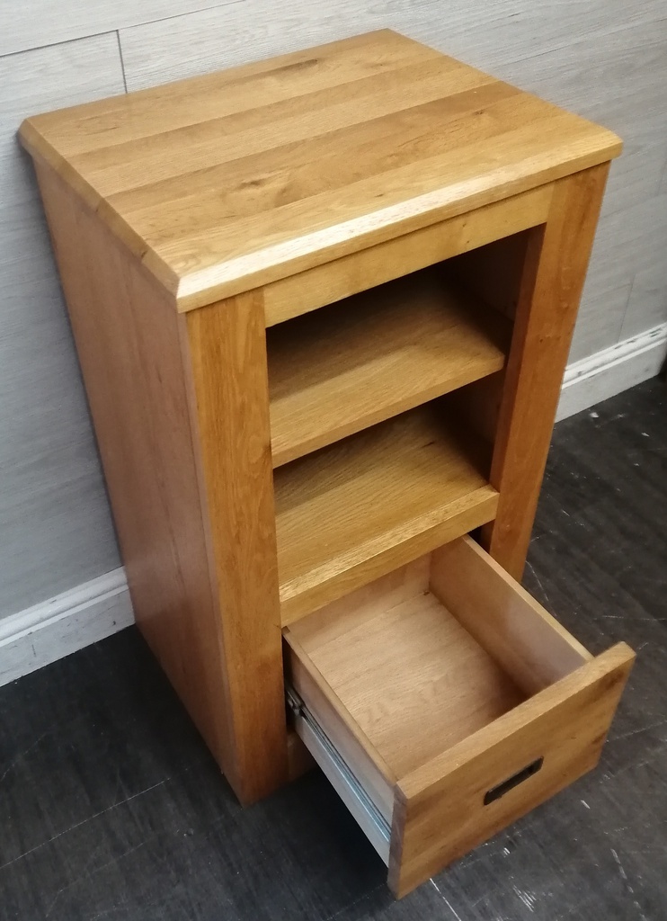 QUALITY OAK SHELF UNIT