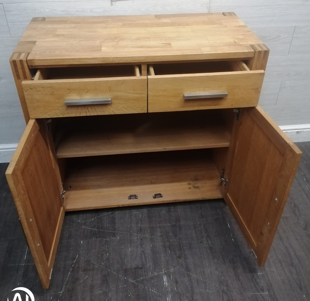 LOVELY BLOCK OAK MODERN SIDEBOARD