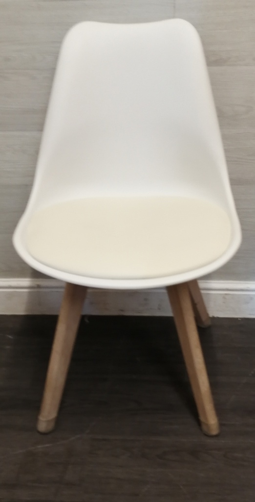 SET OF 6 MODERN WHITE EAMES STYLE CHAIRS