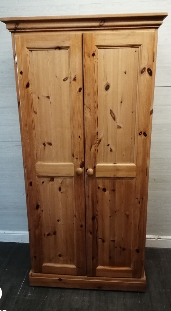 QUALITY SOLID PINE DOUBLE WARDROBE