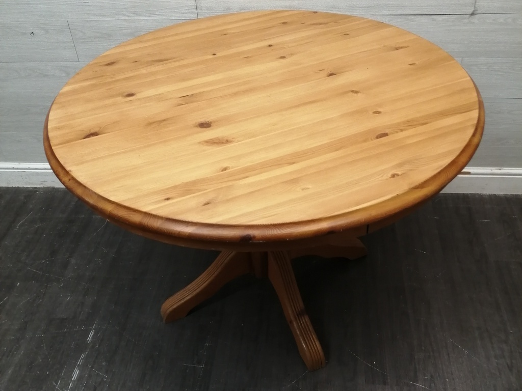 ROUND SOLID PINE QUALITY DINING TABLE