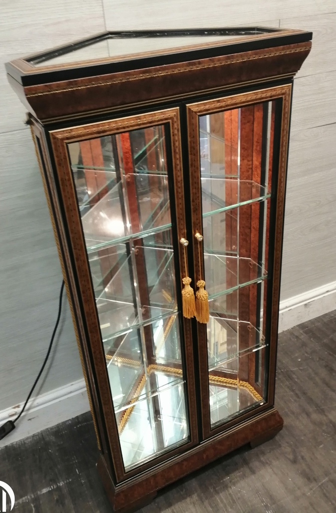 LOVELY NEAT GLAZED  CORNER DISPLAY UNIT