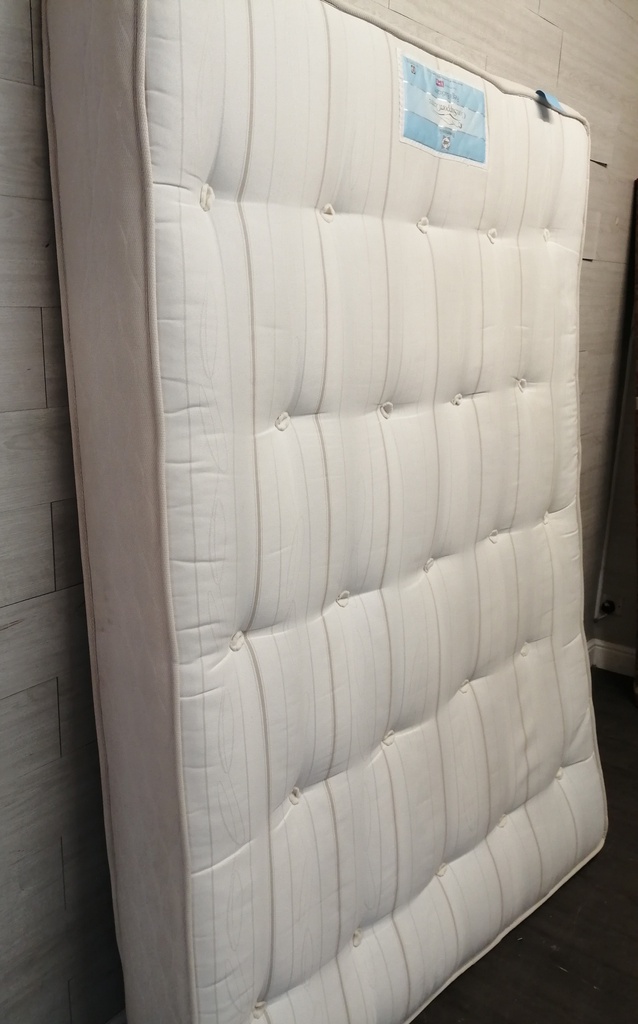 5FT SEALY POSTUREPEDIC MATTRESS