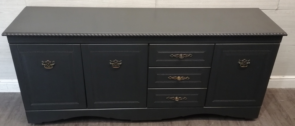Lovely low level painted sideboard