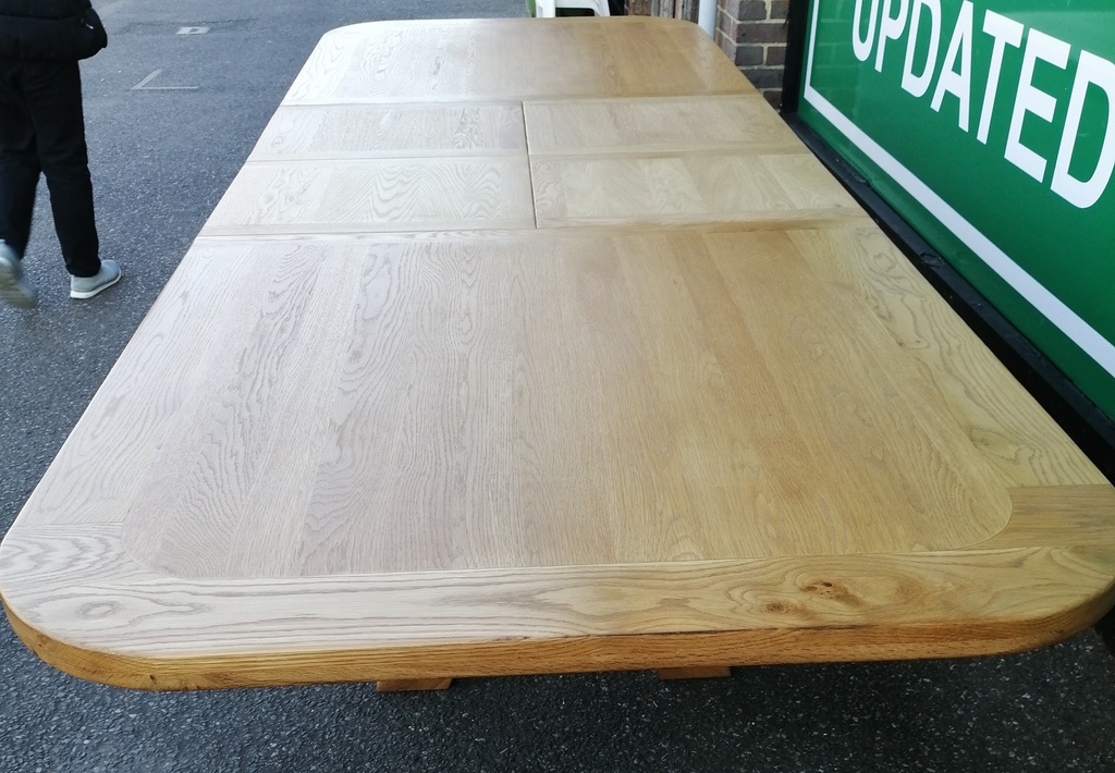 QUALITY OAK EXTENDING 11FT TABLE AND 10 CHAIRS