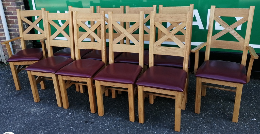 QUALITY OAK EXTENDING 11FT TABLE AND 10 CHAIRS