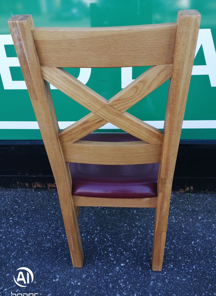 QUALITY SET OF SIX OAK AND LEATHER CHAIRS