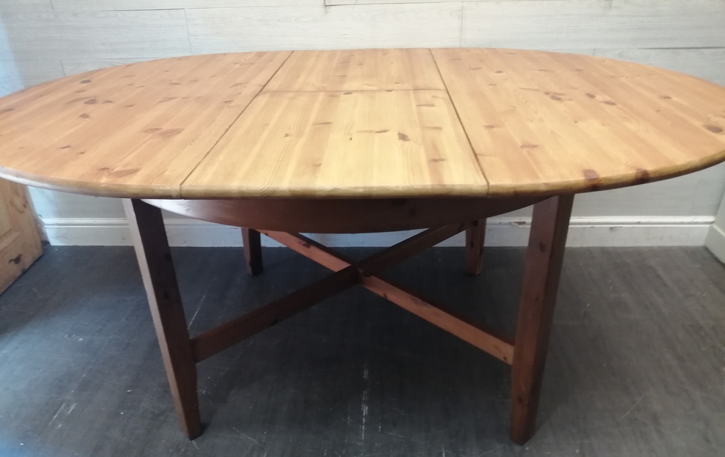 ROUND PINE EXTENDING TABLE