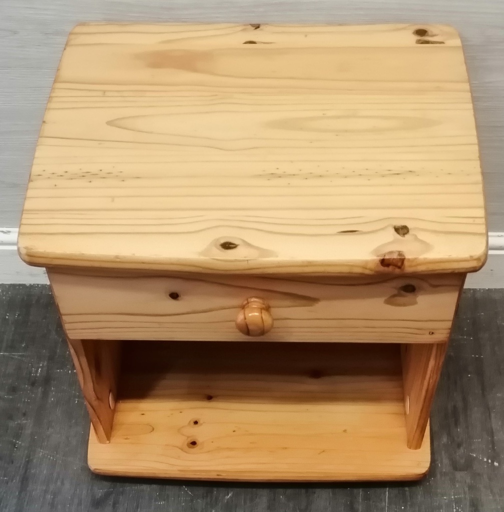 SINGLE DRAWER PINE BEDSIDE