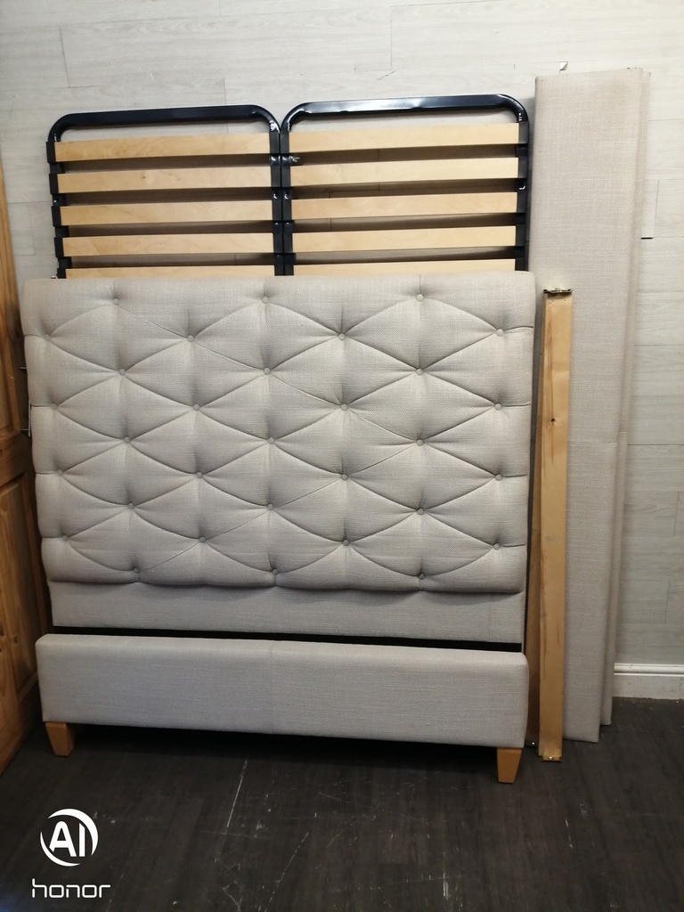 LOVELY 4ft 6" BEIGE TONED BUTTON BACK BED FRAME