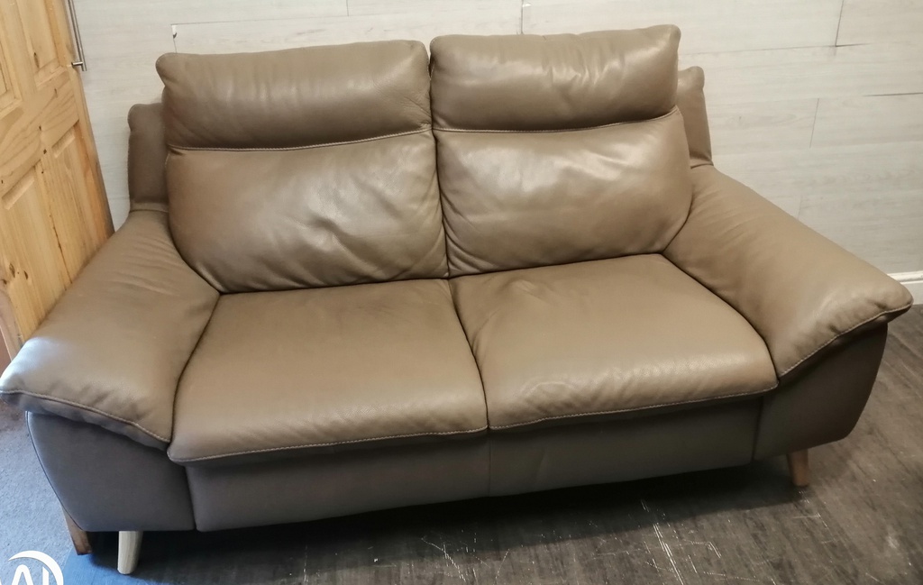 QUALITY TWO SEATER LEATHER SOFA