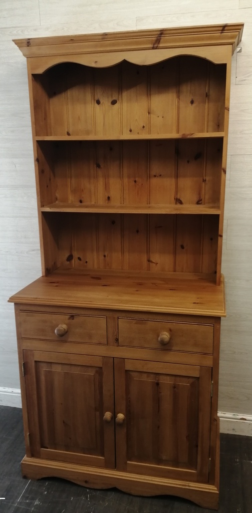 LOVELY NEAT SOLID PINE DRESSER