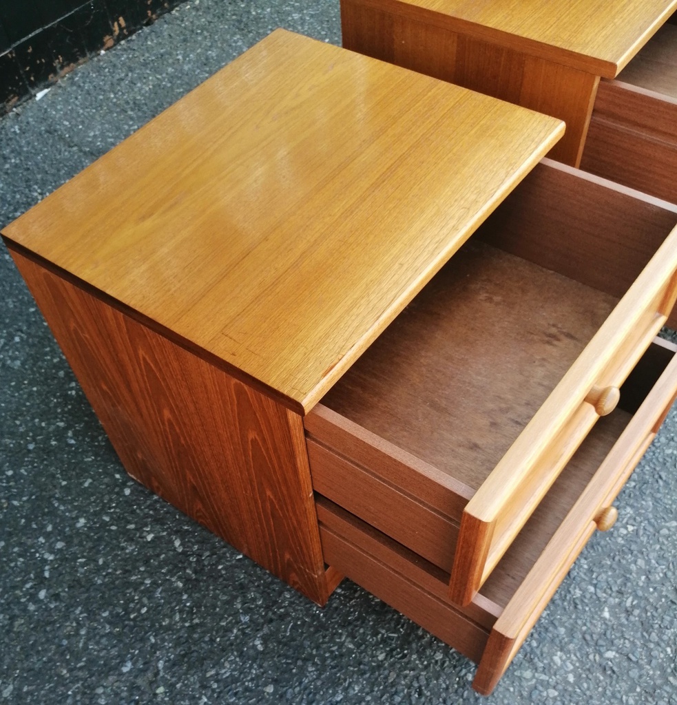 PAIR G PLAN RETRO TEAK BEDSIDE CHESTS