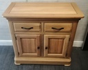 QUALITY NEAT OAK SIDEBOARD