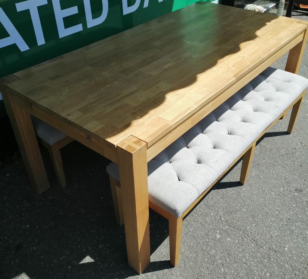 LOVELY LARGE BLOCK OAK DINING TABLE