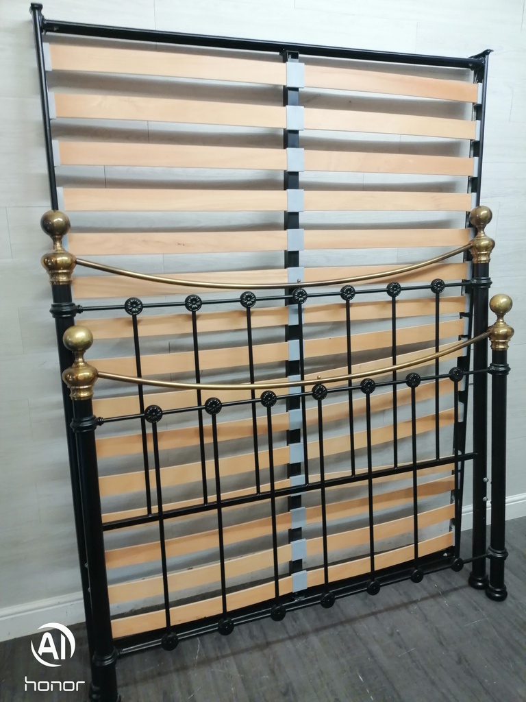 5FT  VICTORIAN STYLE HEAVY BLACK BED FRAME
