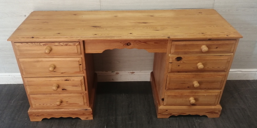 Solid Pine Eight Drawer Dressing Table / Desk