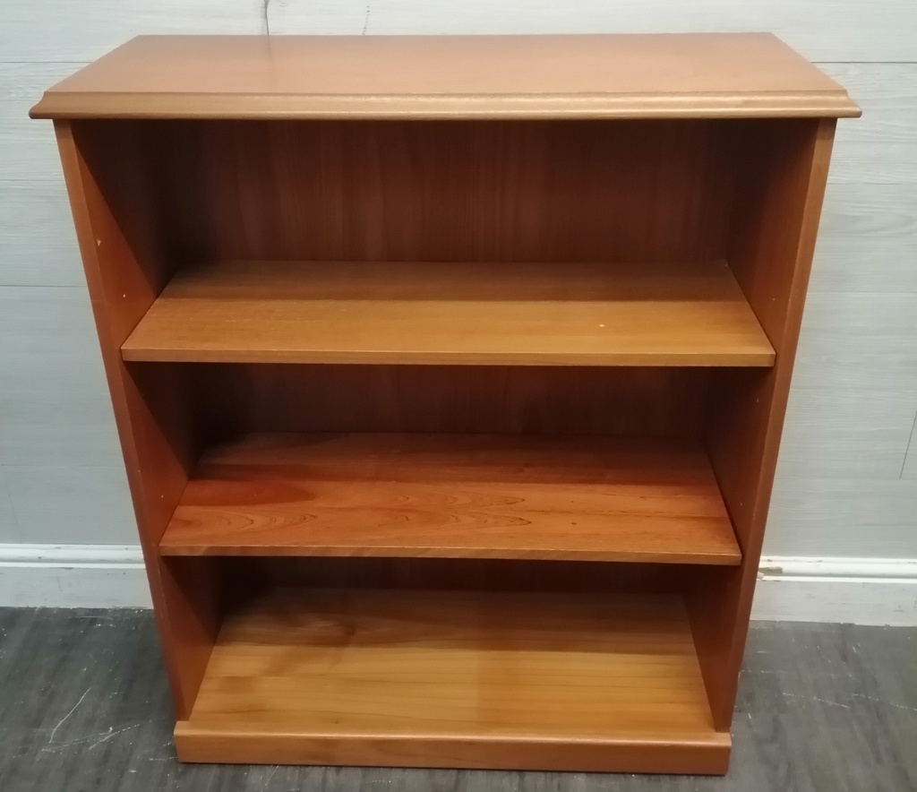 MEDIUM HEIGHT TEAK STYLE BOOKCASE