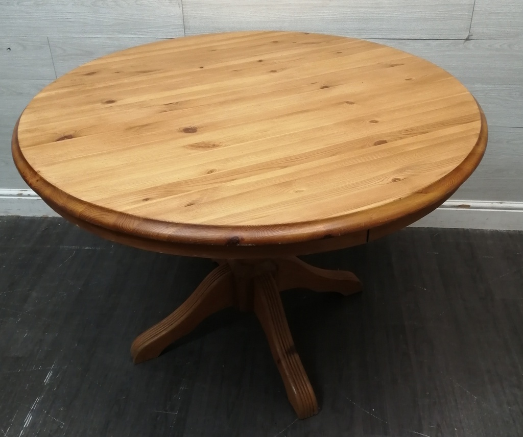ROUND SOLID PINE QUALITY DINING TABLE