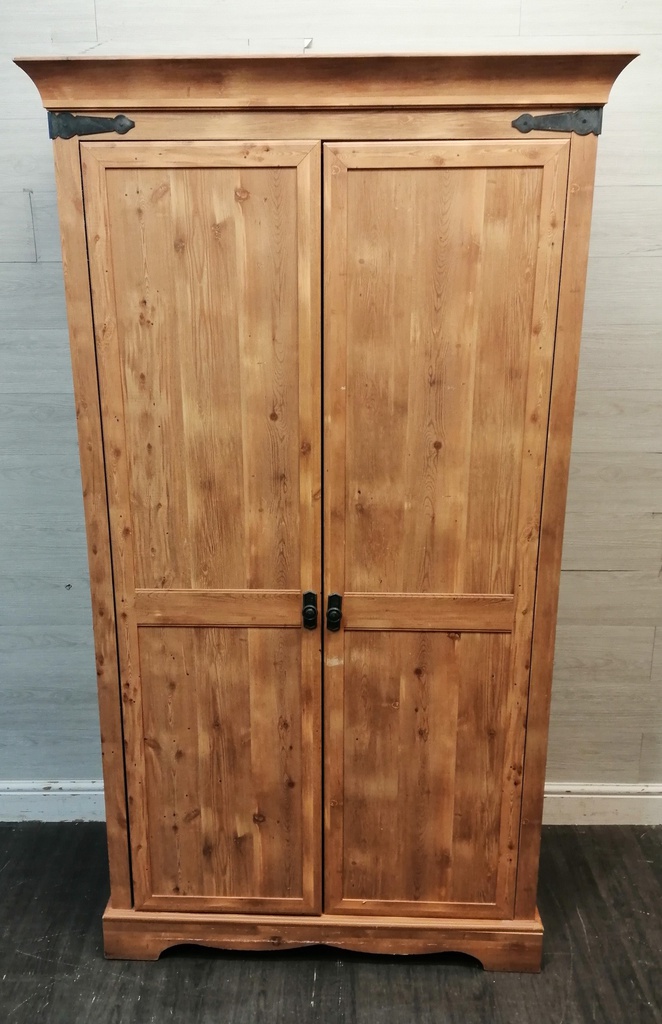 Good Value Double Wardrobe