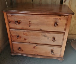 [HF17578] PINE THREE DRAWER CHEST
