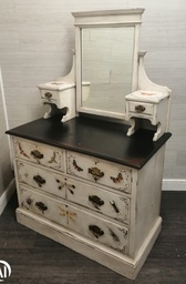 [HF17921] Lovely antique painted dressing table chest