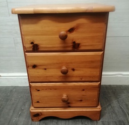 [HF18865] PINE THREE DRAWER BEDSIDE