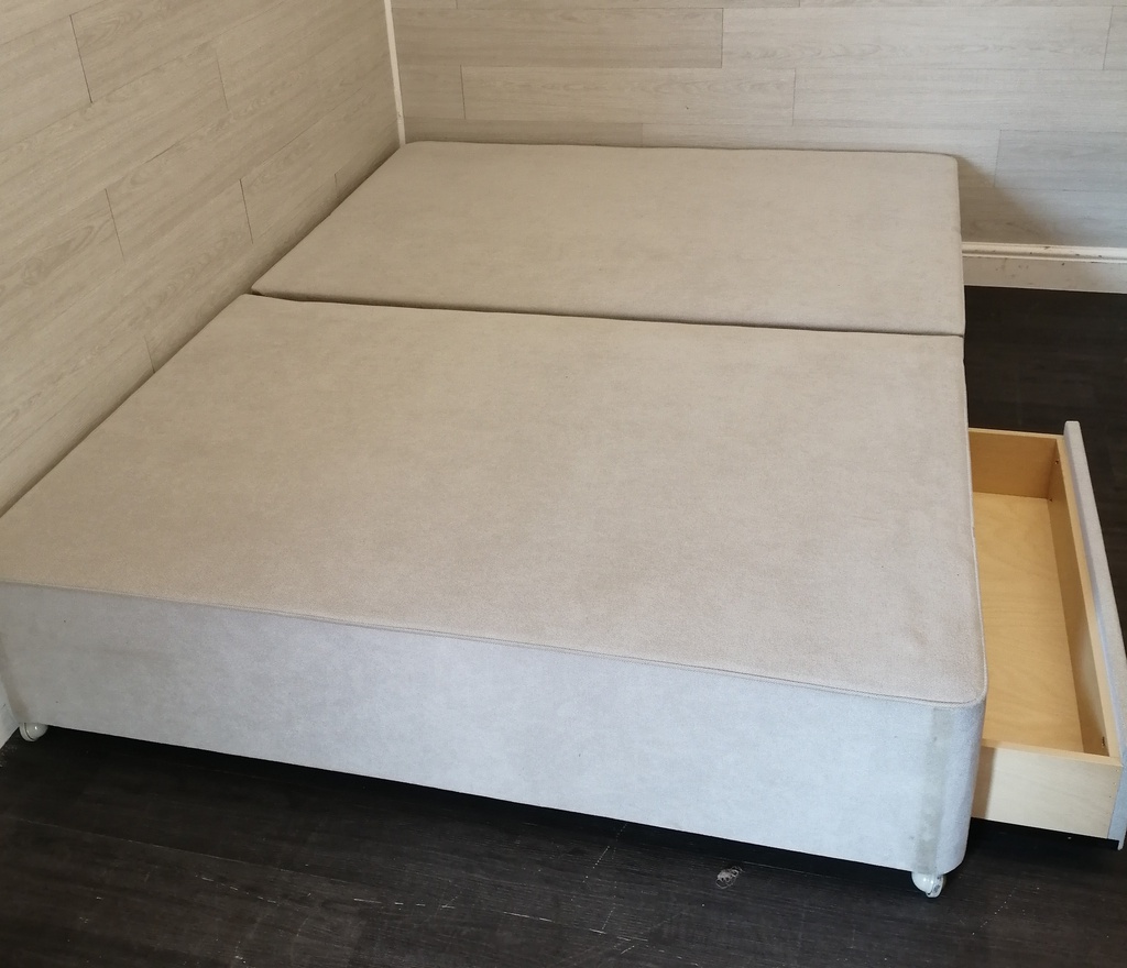 Quality 5ft  divan base