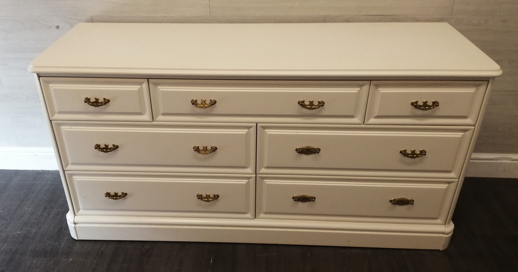 OFF WHITE SEVEN DRAWER MERCHANT STYLE CHEST