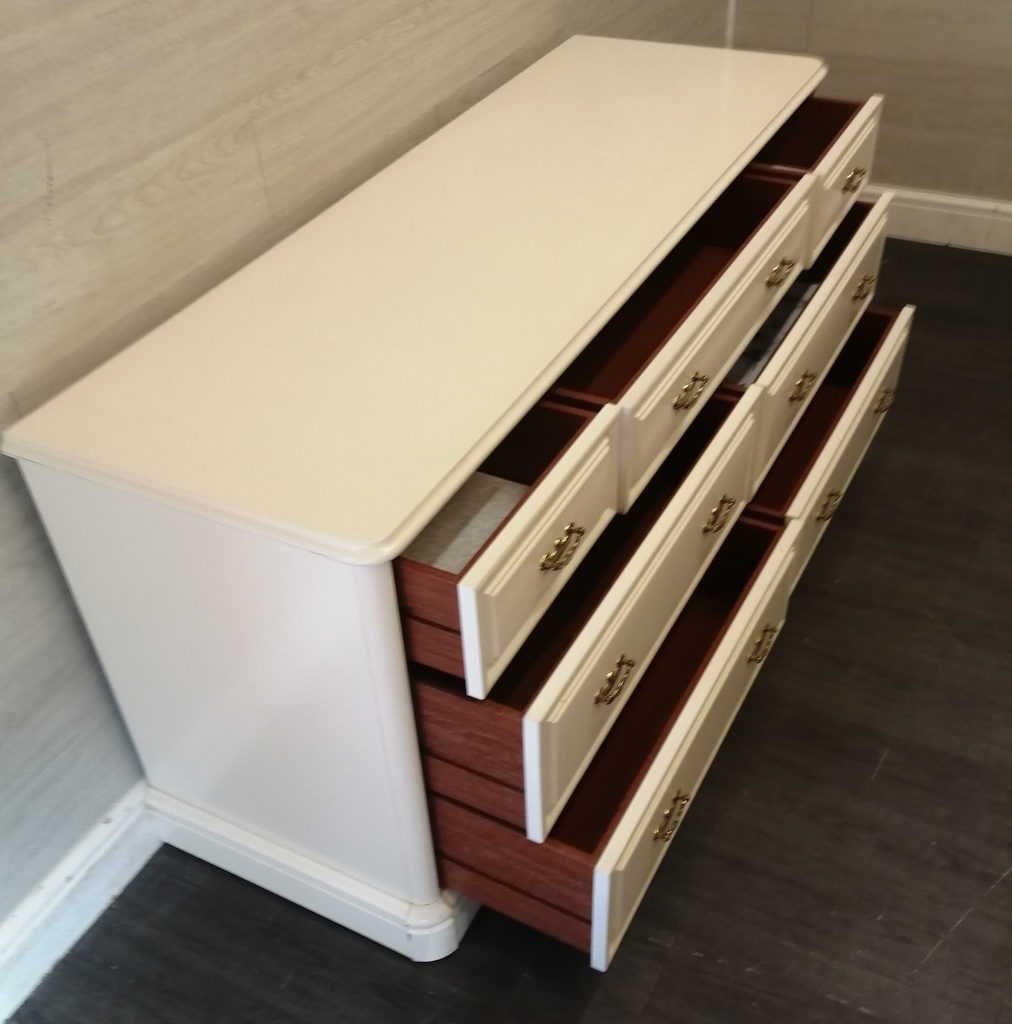 OFF WHITE SEVEN DRAWER MERCHANT STYLE CHEST