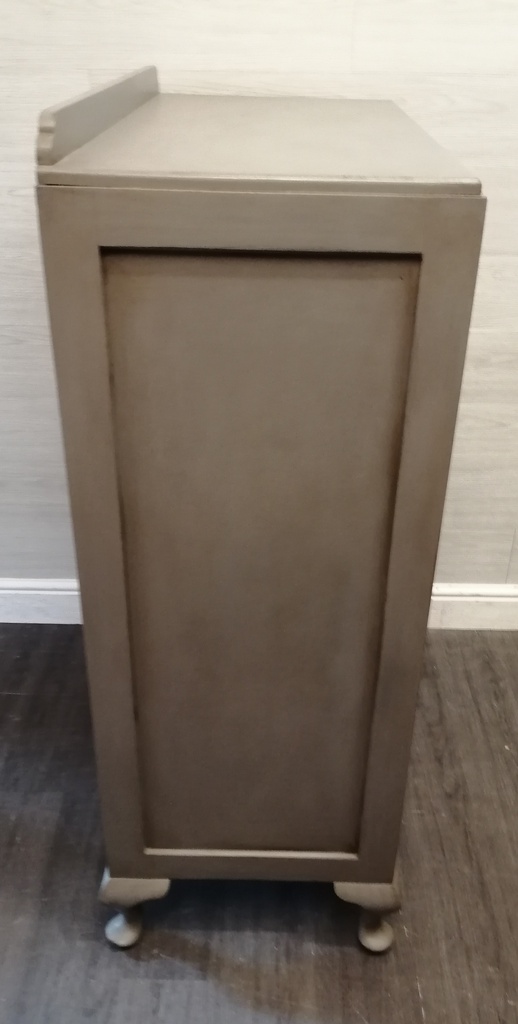 Retro painted oak linen cupboard