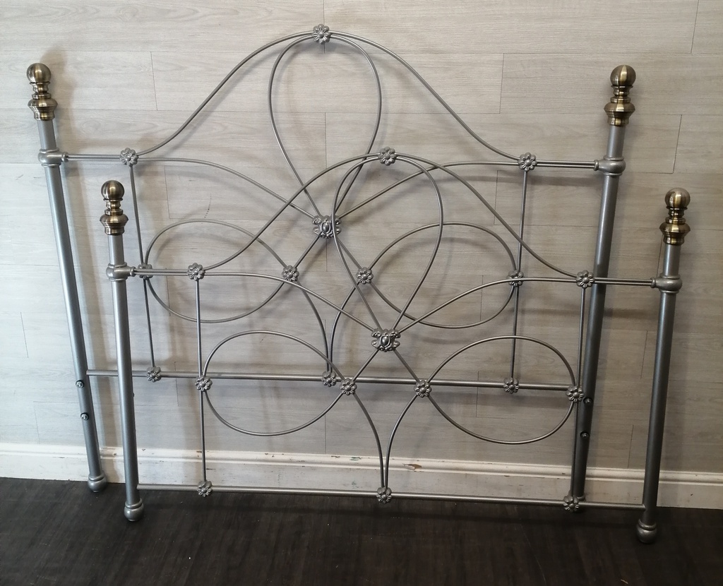 SILVER METAL 5ft BED FRAME