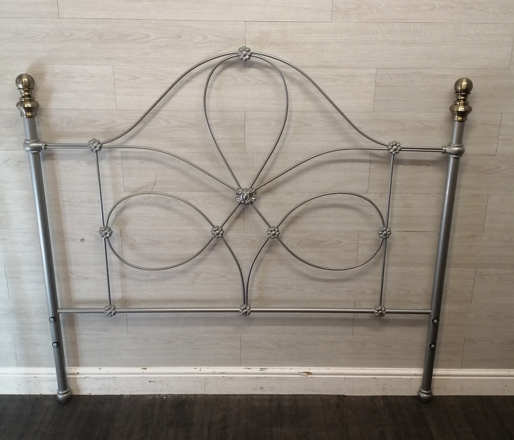 SILVER METAL 5ft BED FRAME