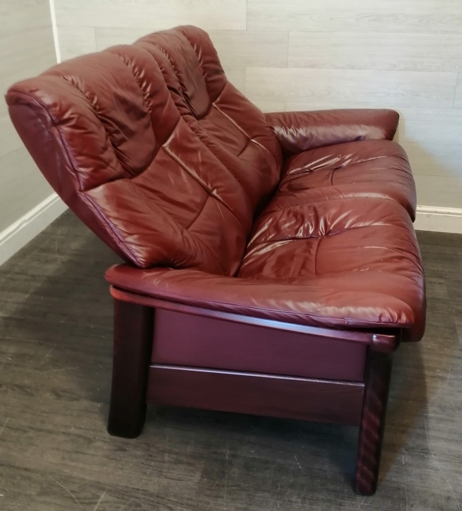 STRESSLESS DEEP RED LEATHER TWO SEATER RECLINER SOFA