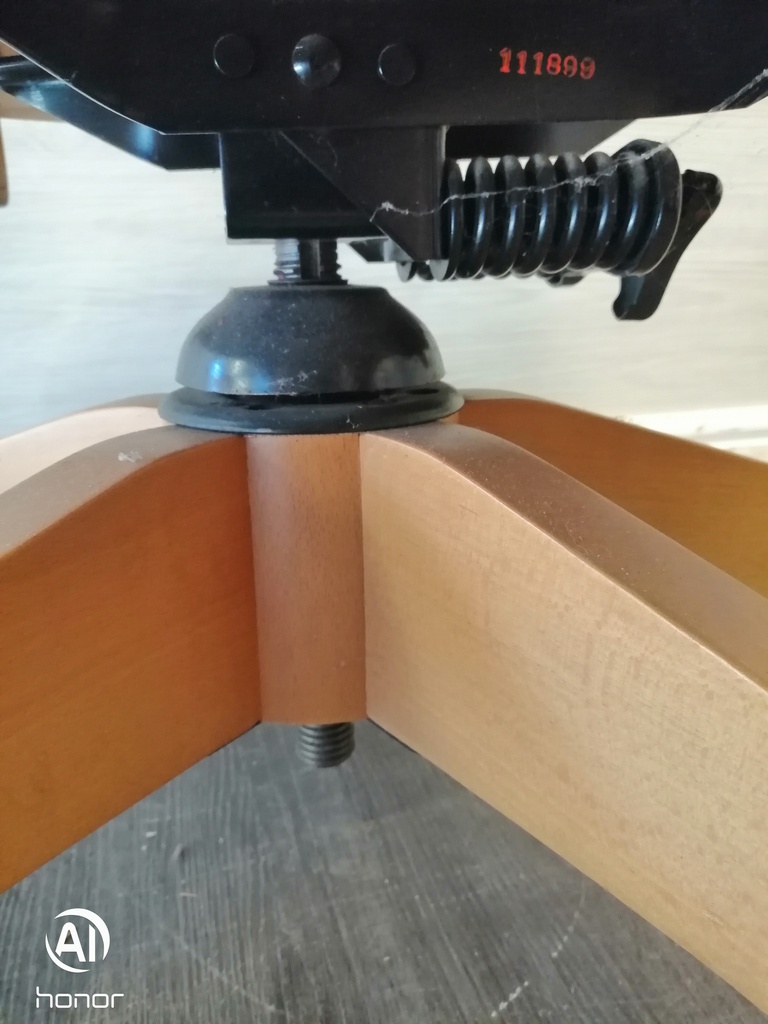 Wooden Swivel Office / Desk Chair