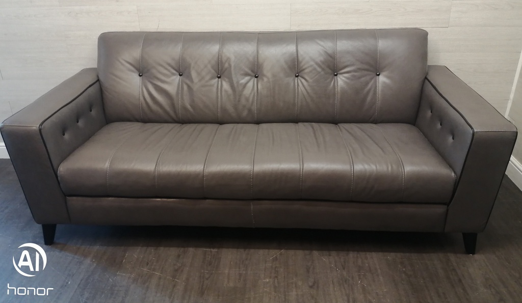 GREAT BUTTON BACK GREY SEATER LEATHER SOFA