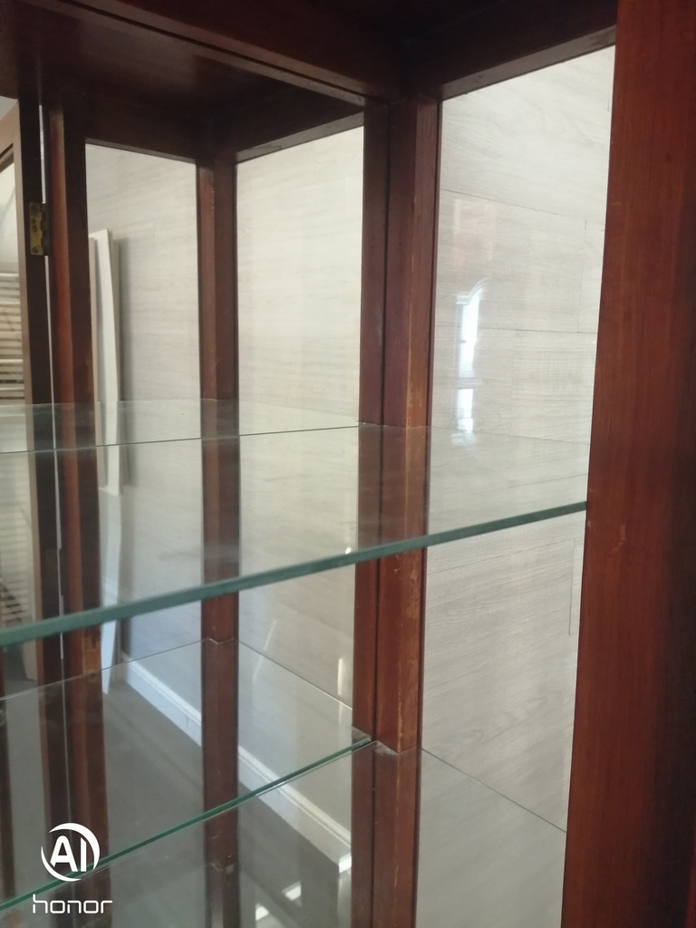 Quality  mahogany repro glazed display unit