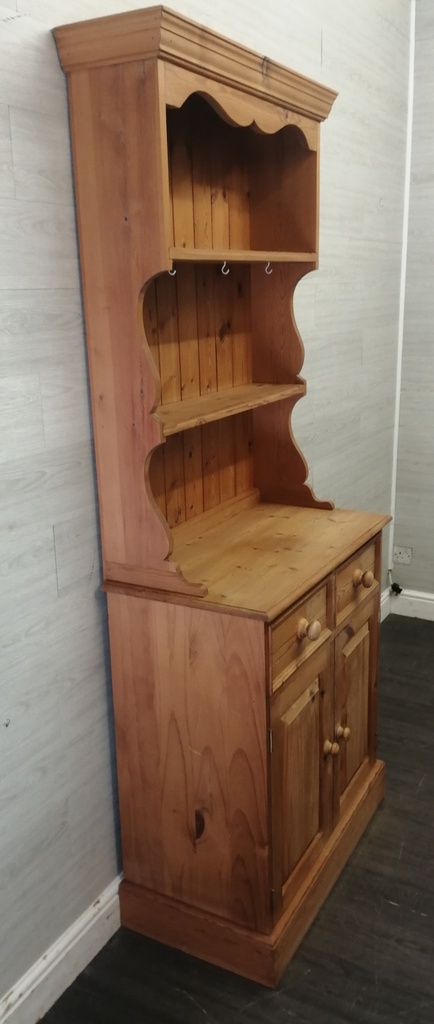 NEAT SOLID PINE DRESSER