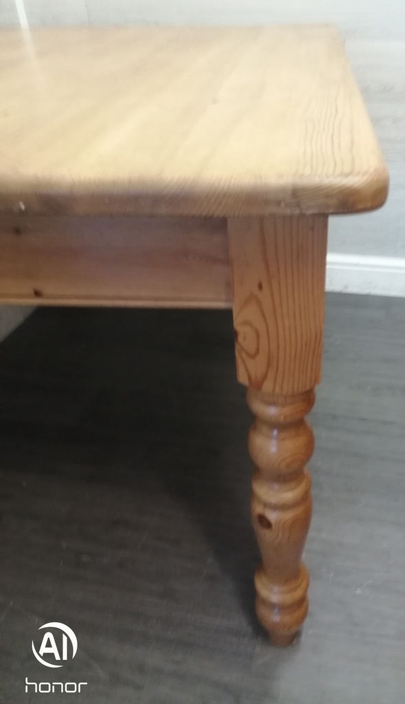 LOVELY 4ft SOLID PINE DINING TABLE