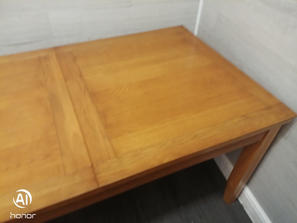 GOOD QUALITY OAK EXTENDING DINING TABLE