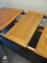 GOOD QUALITY OAK EXTENDING DINING TABLE