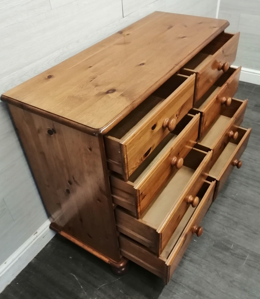 DUCAL ‘VICTORIA’ Pine Eight Drawer Chest