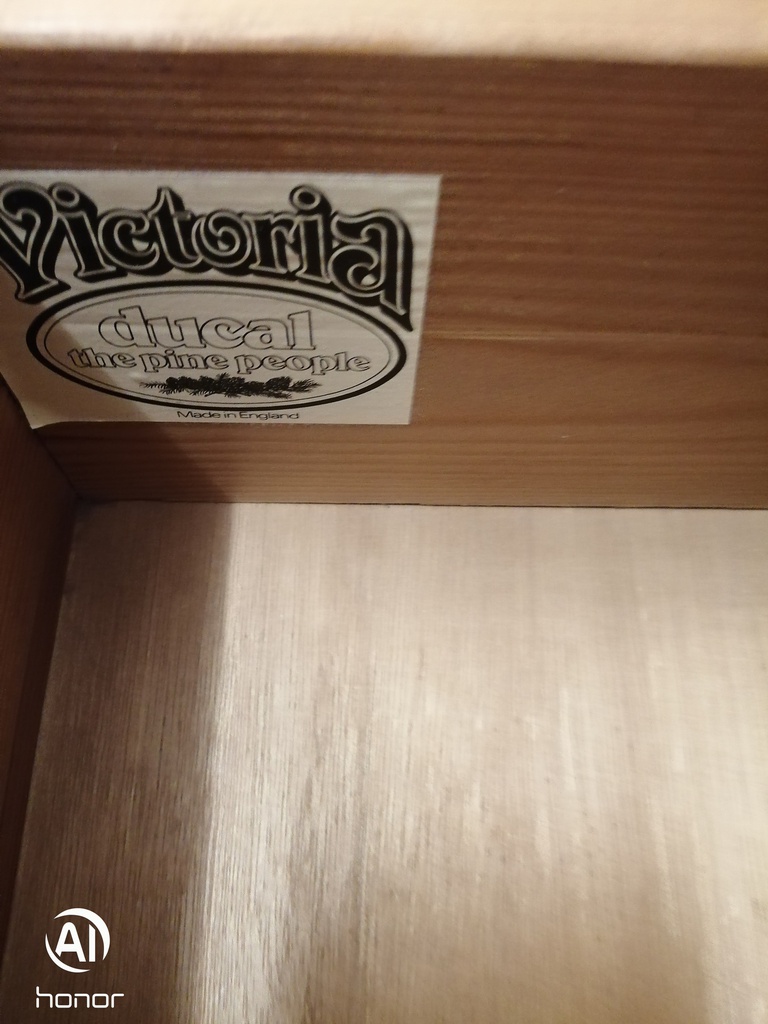 DUCAL ‘VICTORIA’ Pine Eight Drawer Chest