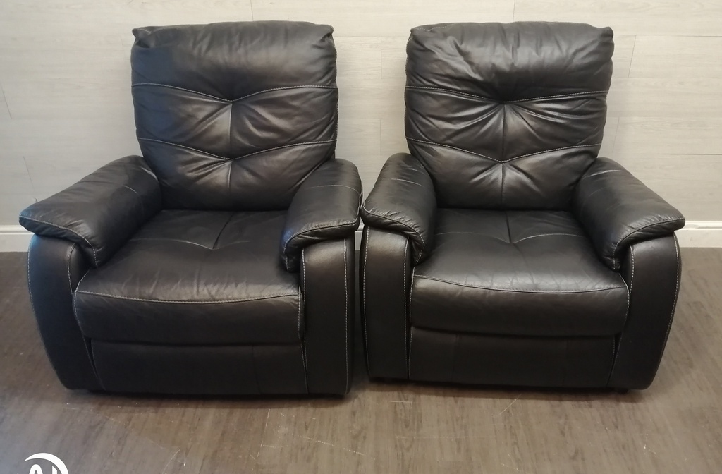 BLACK LEATHER RECLINER FOUR PEICE SUITE