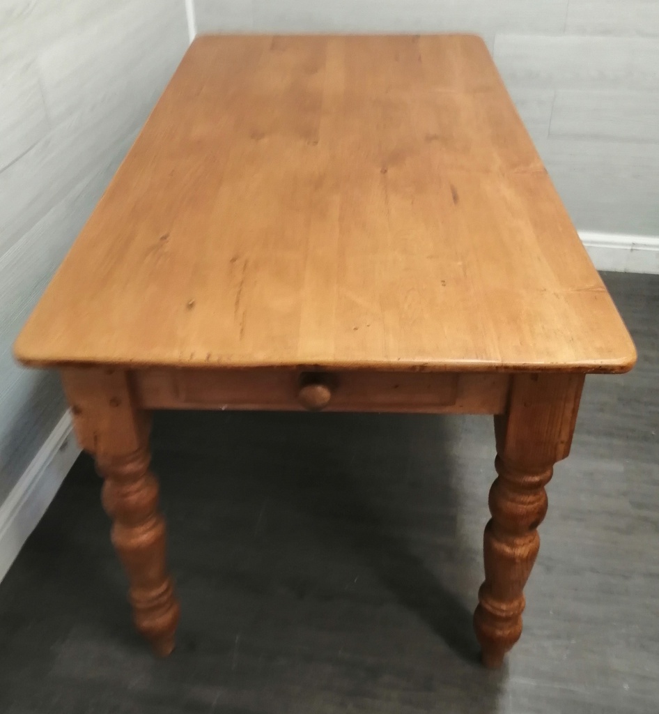 5ft SOLID PINE DINING TABLE WITH DRAWER