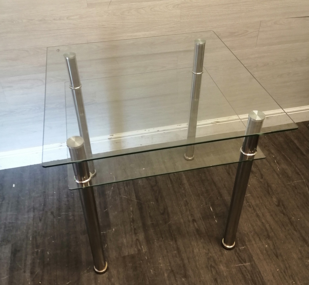 Modern neat glass dining table
